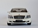 1:18 Auto Art Maybach 57 S 2005 Blanco. Subida por Ricardo